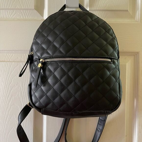 Liz Claiborne black quilted mini backpack with gold tone hardwares - Picture 1 of 12